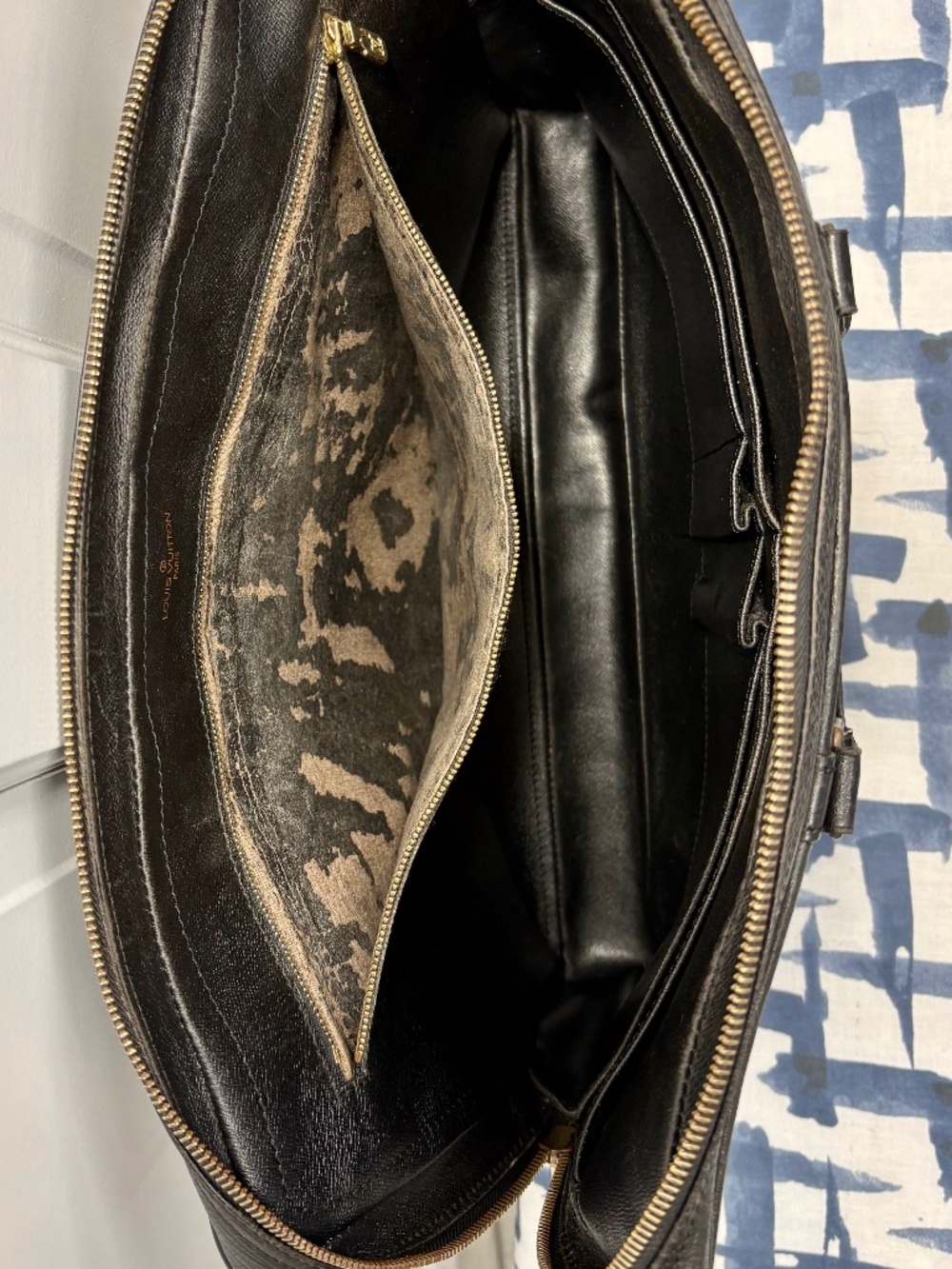 Vintage 1980’s Louis Vuitton Briefcase Epi Leather Black - Picture 7 of 15